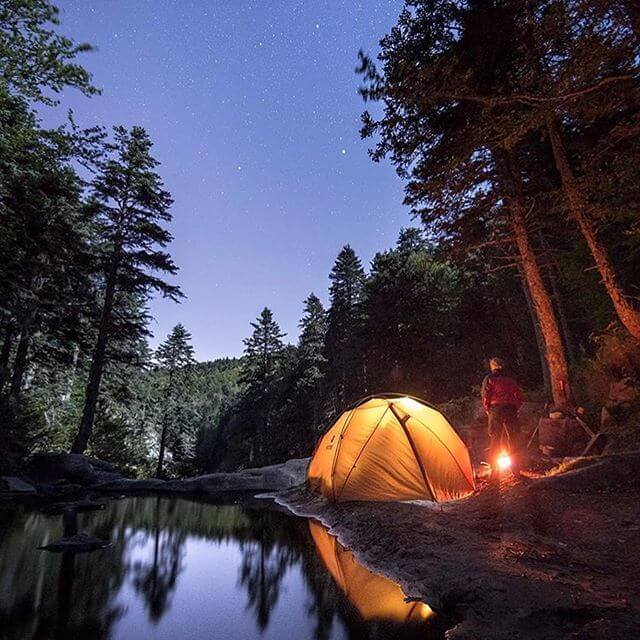 Doğa ile İç İçe: Kamp Yaparken Yanınızda Olması Gereken Kamp Eşyaları