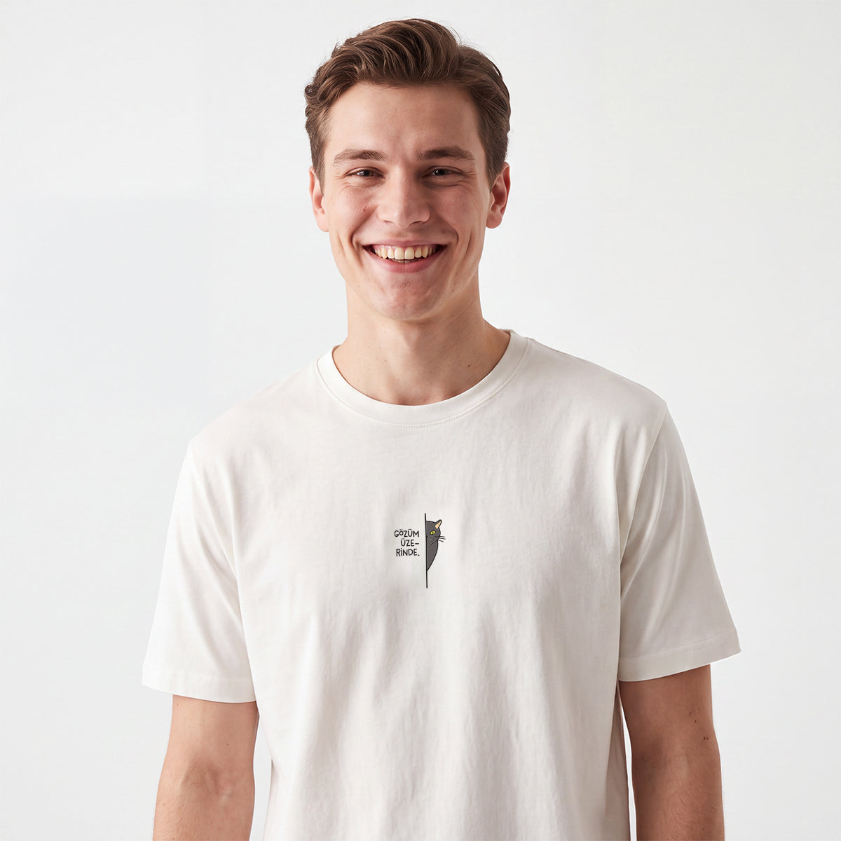Gözüm Üzerinde T-shirts